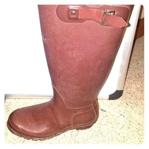 Sold: Classic Tall Matte Cranberry Hunter Boots 8